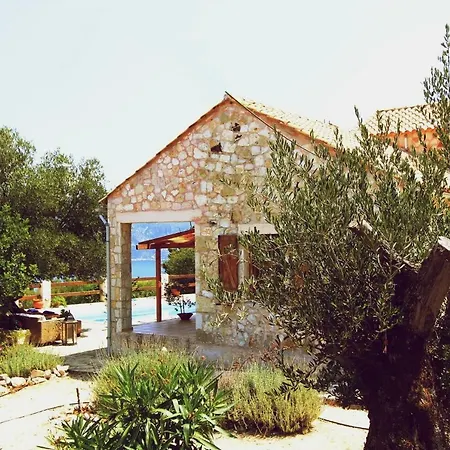 Villa Mystique Evreti Exterior photo